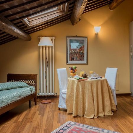 Piazza Nova Guest House Ферара Екстериор снимка