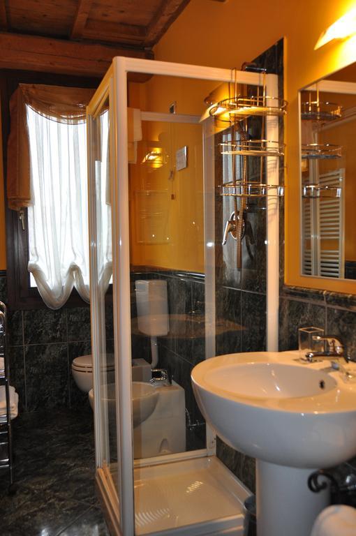 Piazza Nova Guest House Ферара Екстериор снимка