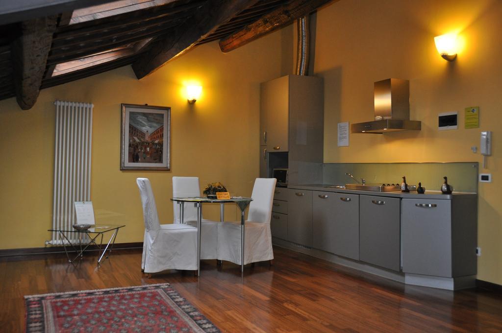 Piazza Nova Guest House Ферара Екстериор снимка