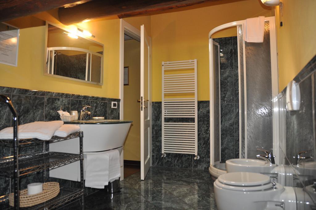 Piazza Nova Guest House Ферара Стая снимка
