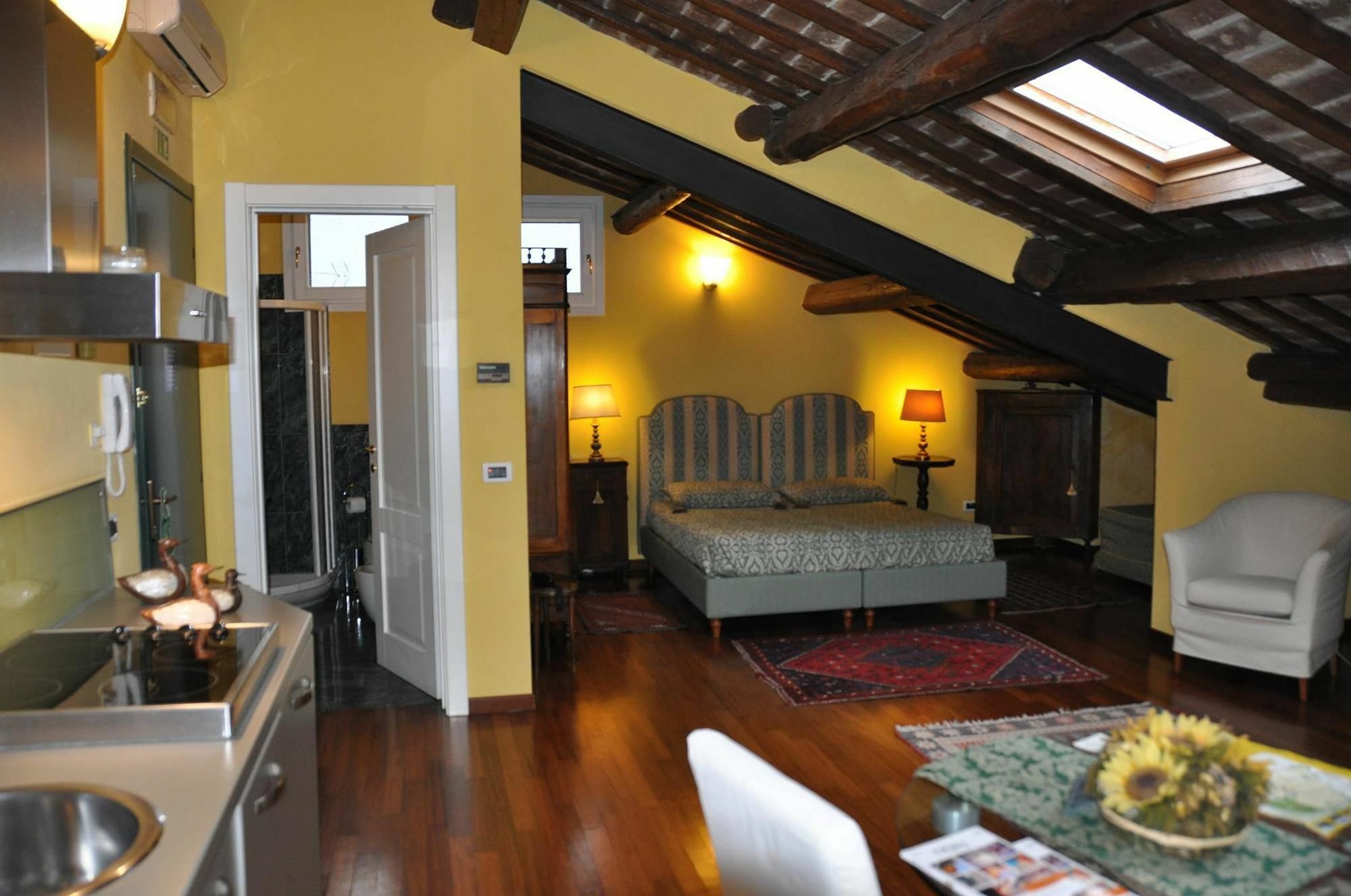 Piazza Nova Guest House Ферара Екстериор снимка