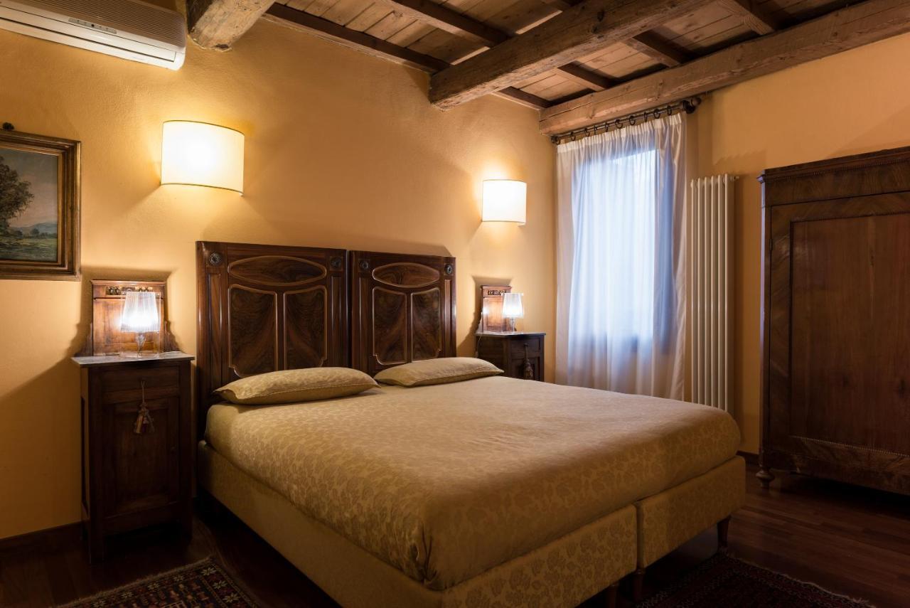 Piazza Nova Guest House Ферара Екстериор снимка