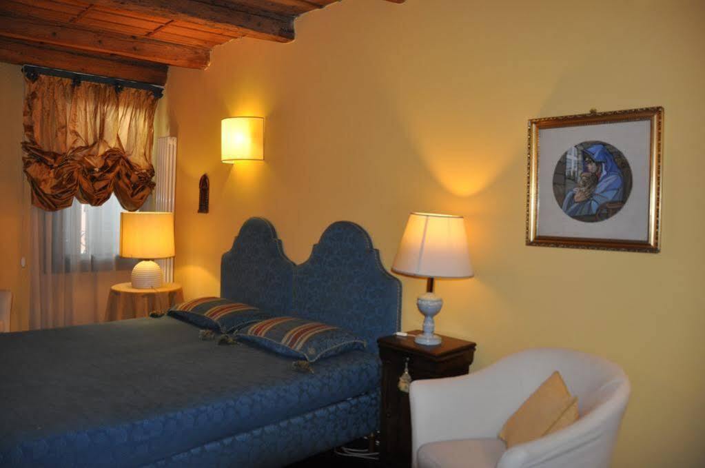 Piazza Nova Guest House Ферара Екстериор снимка